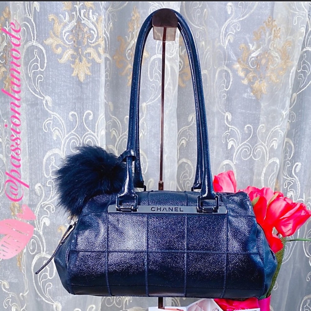 AUTH CHANEL VTG EUC Rare Quilt Bowler Shoulder Bag - Picture 1 of 16